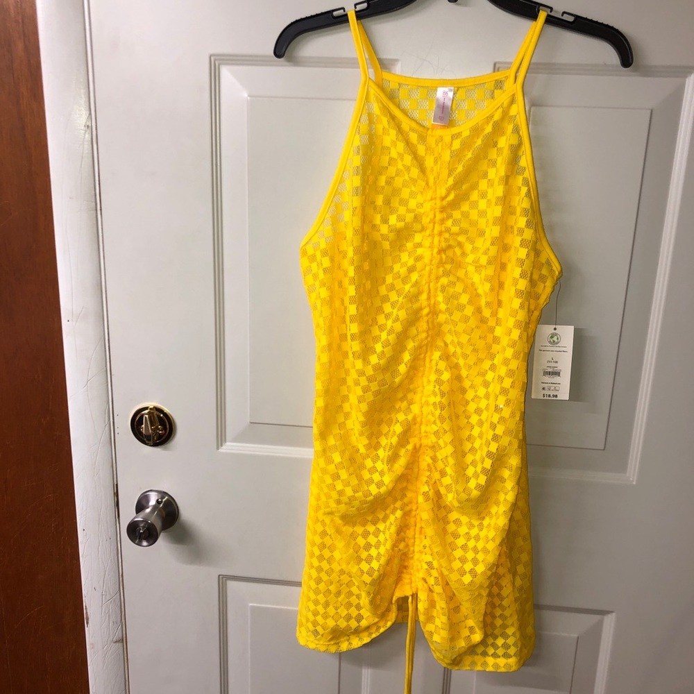 No Boundaries NWT Vibrant Yellow Checkered Mesh Cover-Up JR size L
